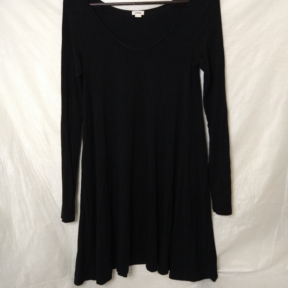 Garage Long Sleeve V Neck Dress - Picture 3 of 9